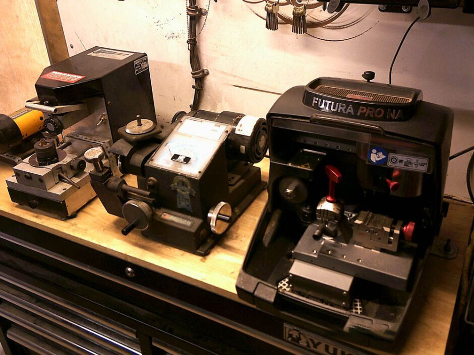 Locksmith Key Machines